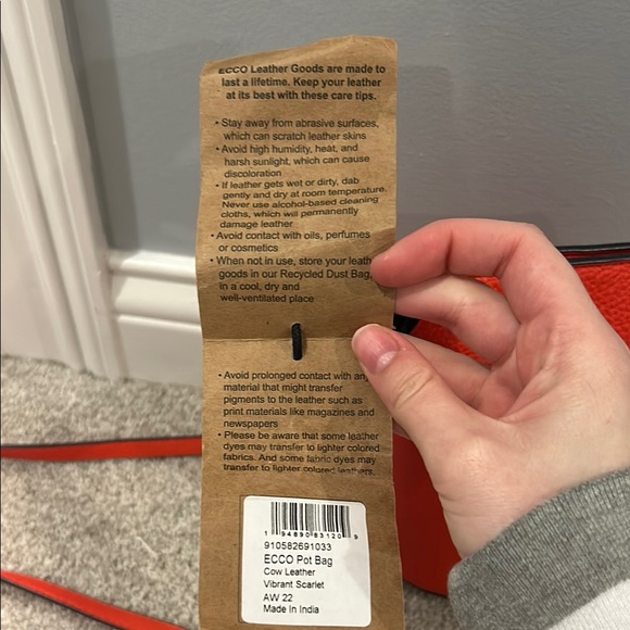 Ecco Women's Red Crossbody Bag - Picture 5 of 5